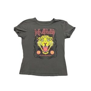 Def Leppard Girls Tee Size Medium